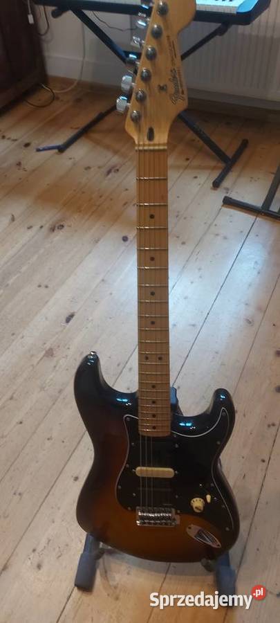 Zamienię gitara elektryczna Fender stratocaster Hadykówka