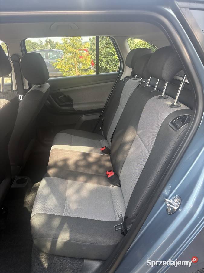 Skoda Fabia 12 MPI benzyna 70 klima Rok produkcji 2011 Dolna Grupa