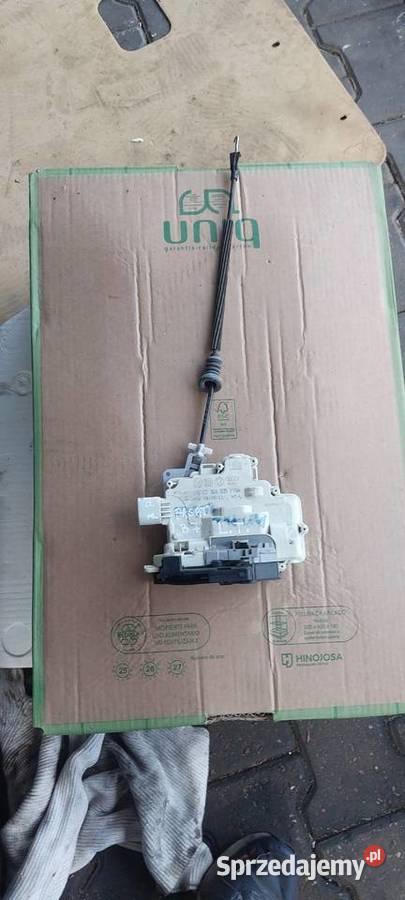 Zamek drzwi lewy tył VW PASSAT B7 7PIN Szczecin