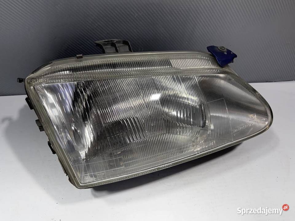 RENAULT SCENIC I PRAWA LAMPA PRZÓD Ostroróg
