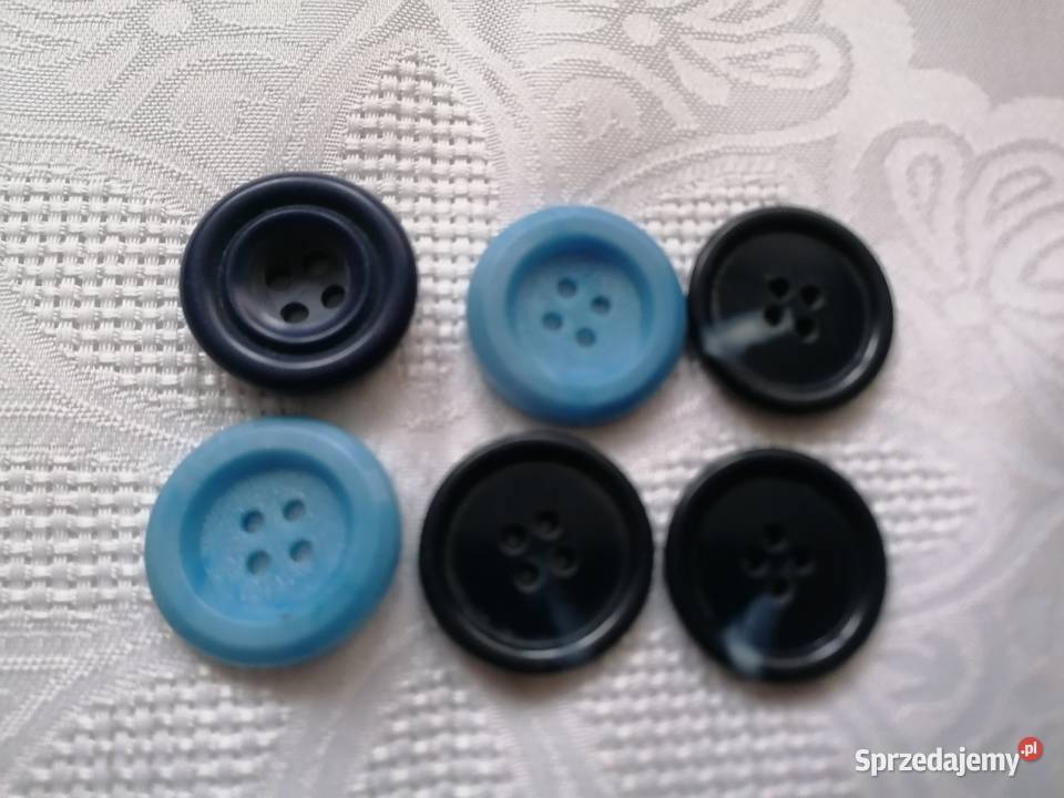 Guziki niebieskie średnica 3Sztuk 6 sprzedam