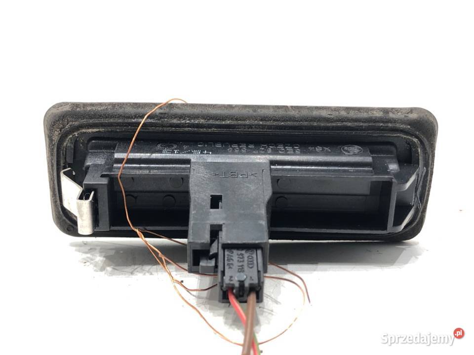 KLAMKA KLAPY TYŁ SKODA RAPID 5E0827566 Hatchback Klapy bagażnika sprzedam