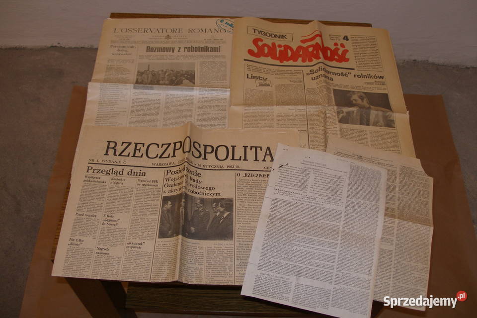 Gazety i ulotki Solidarność Stan wojenny Całość Warszawa