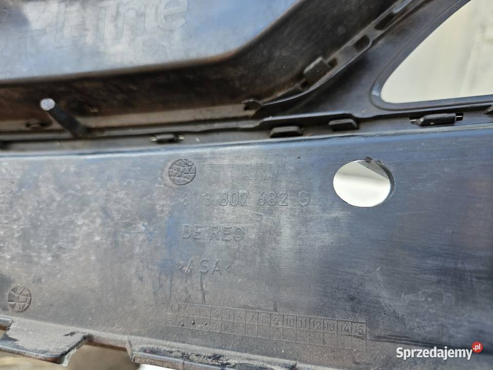 AUDI A3 8V SLINE KRATKA PRAWA ZDERZAKA PRZÓD