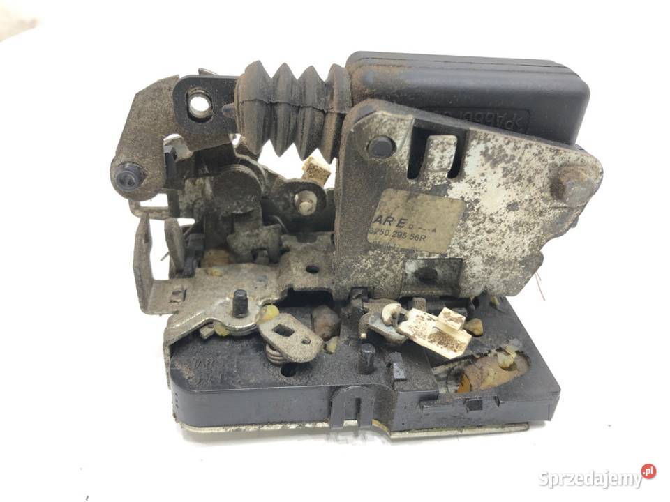 ZAMEK DRZWI PRAWY TYŁ DACIA DUSTER Hatchback osobowe