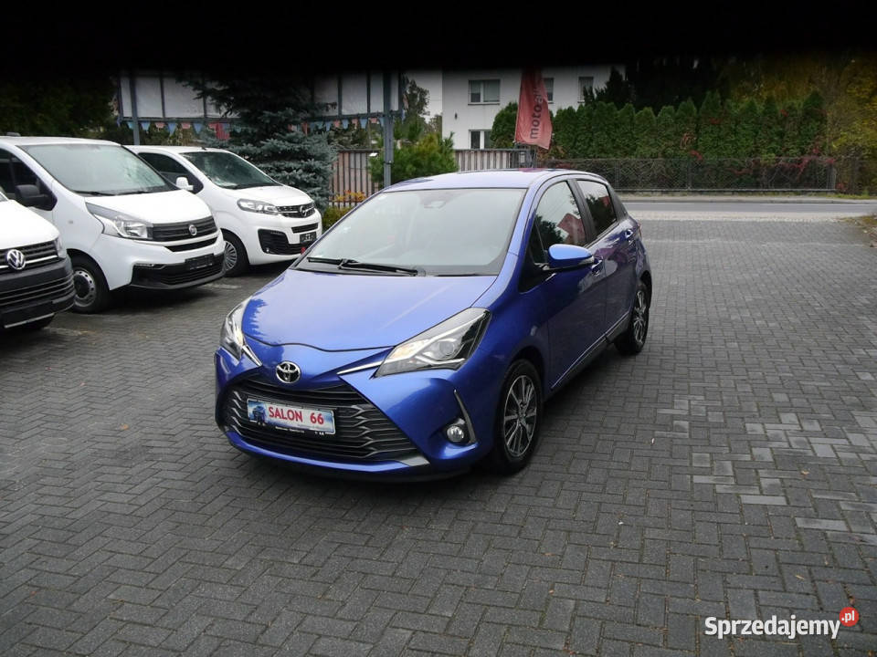 Toyota Yaris 15benz 70 Kamera 6 biegów Stan