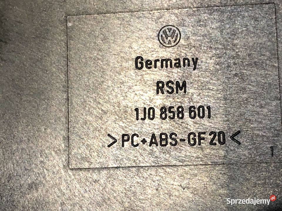 UCHWYT NA NAPOJE VW GOLF IV 1J0858601 9708