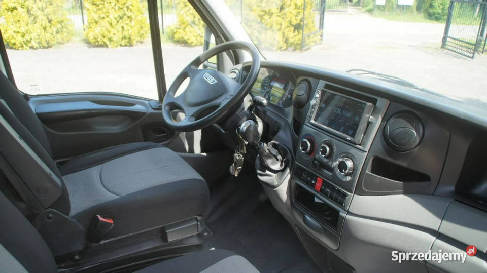Iveco Daily HAKOWIEC SKRZYNIA Z SIATKAMI 2013R mazowieckie