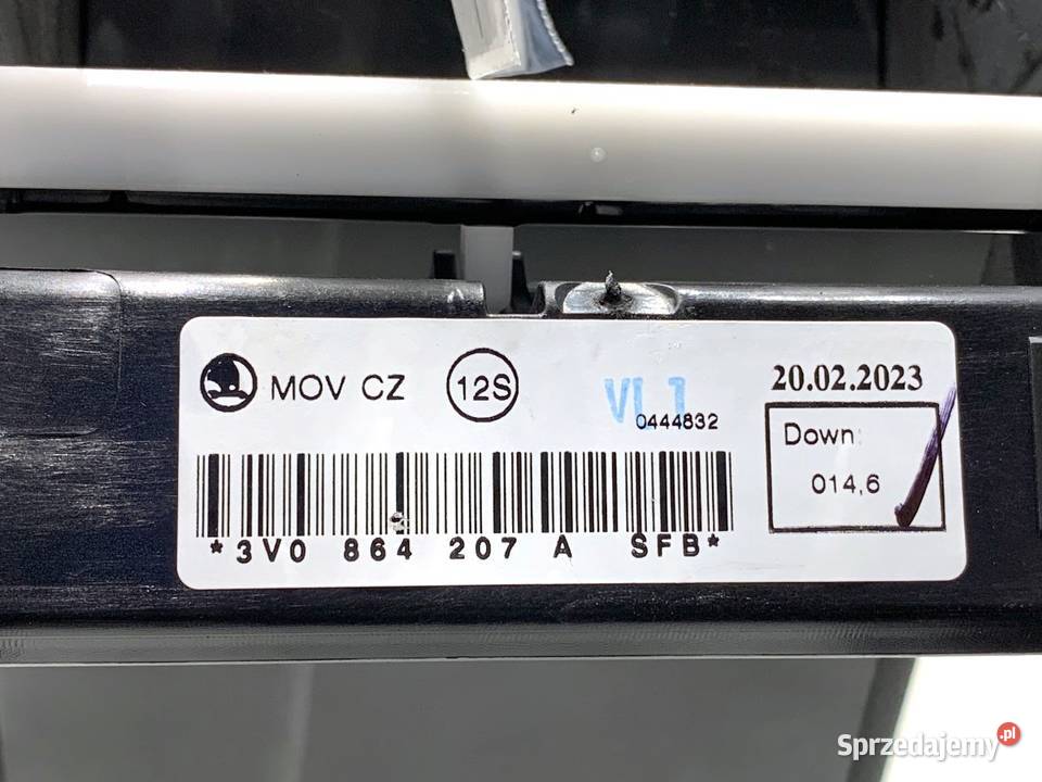 PODŁOKIETNIK SKODA SUPERB III Kombi 3V0864207A sprzedam