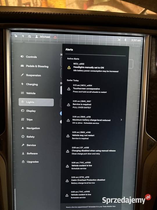 Tesla model S Lekko uszkodzona sprzedam