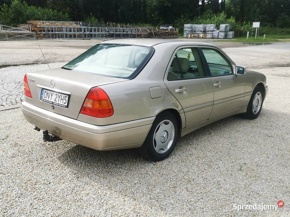 Mercedes W202 C200 Klasyka gatunku LPG Automat Nysa