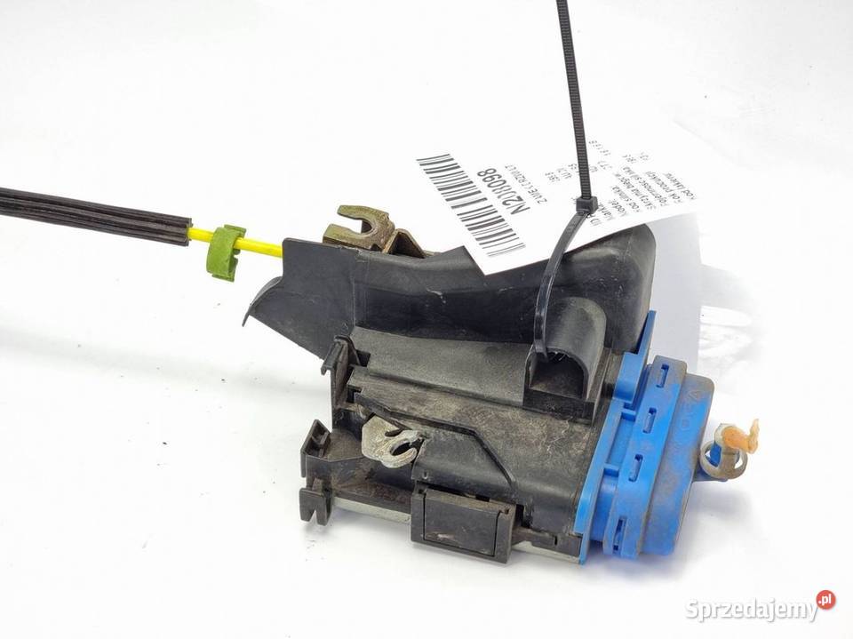 ZAMEK DRZWI LT AUDI A4 B5 8D0839015A