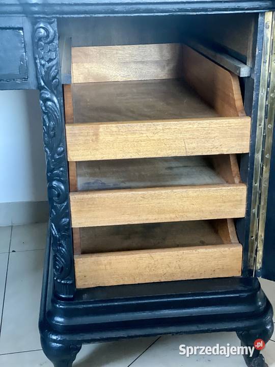 Piękne antyczne biurko idealne do kancelarii Poznań