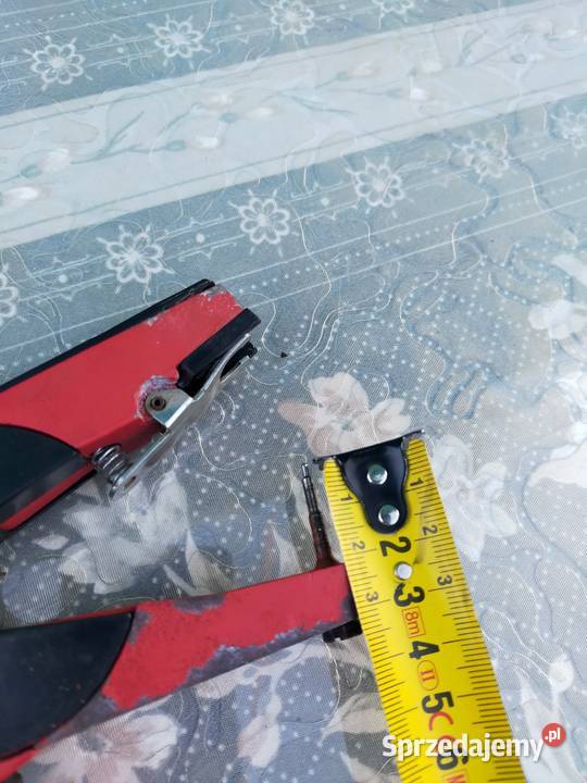 Kolczykownica do bydła