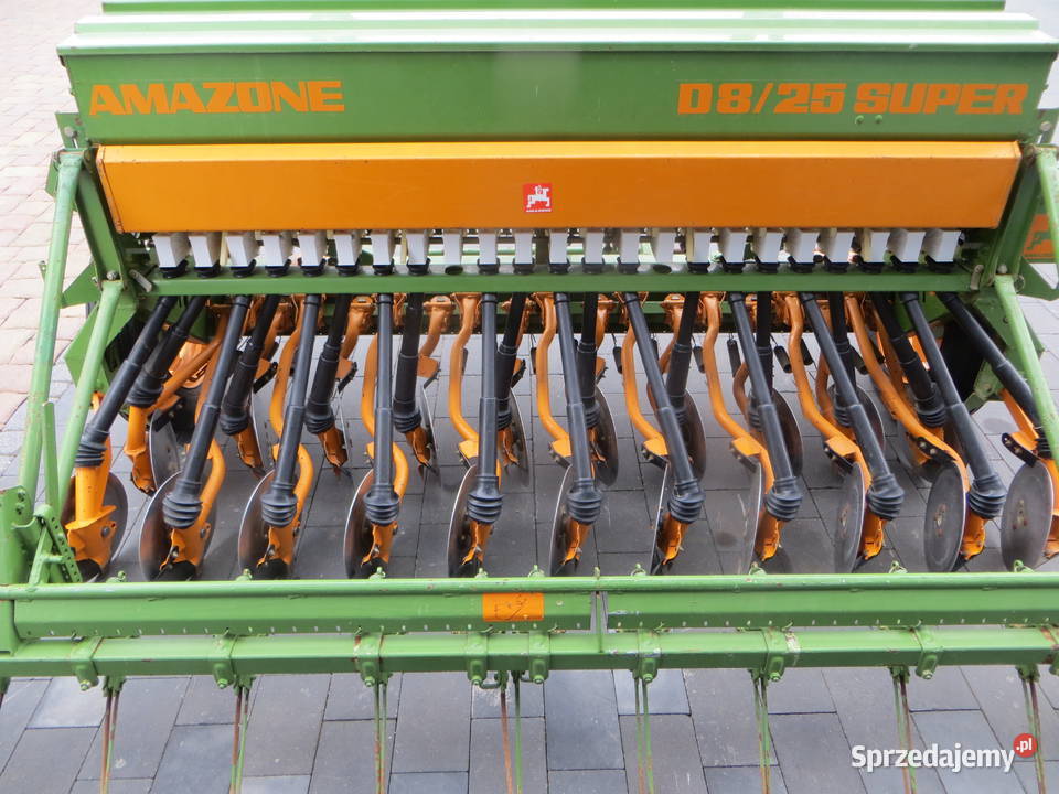 Siewnik do zboża Amazone D825 SUPER talerzowy Cielcza