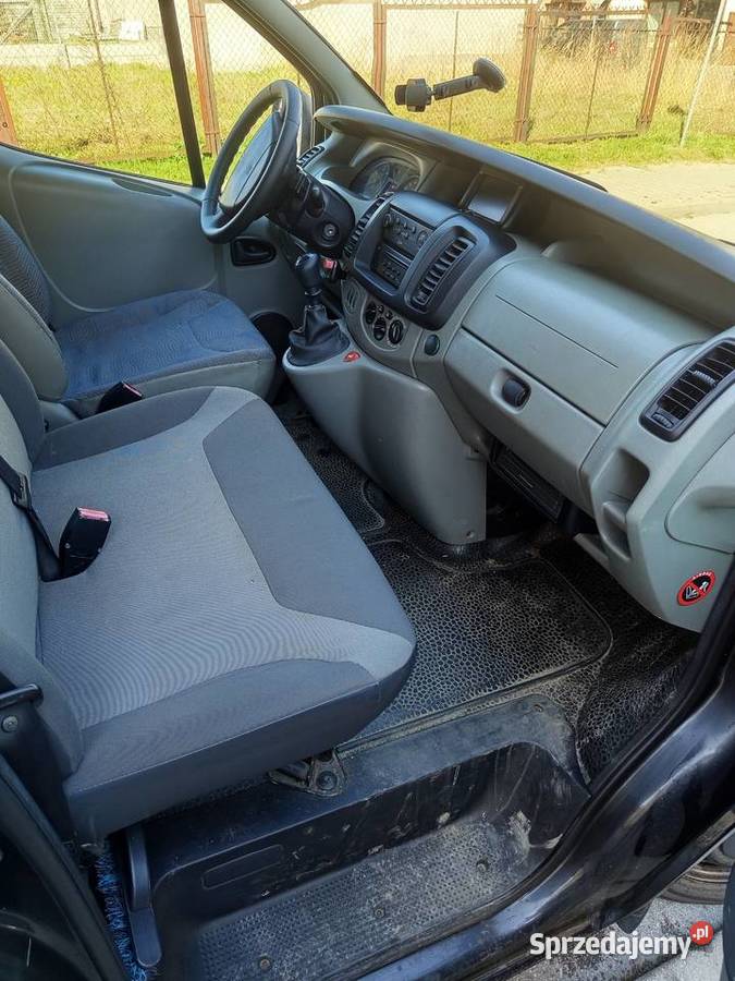 Renault Trafic Vivaro 9osobowy 19 super stan