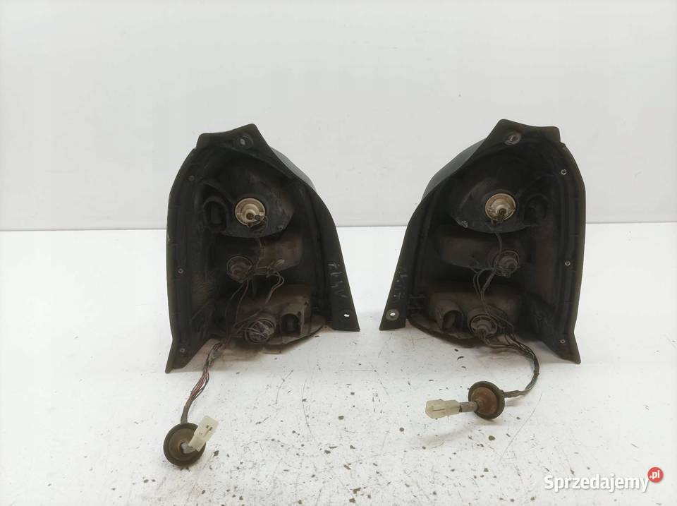 LAMPA TYŁ KOMPLET Suzuki Alto V 19982004