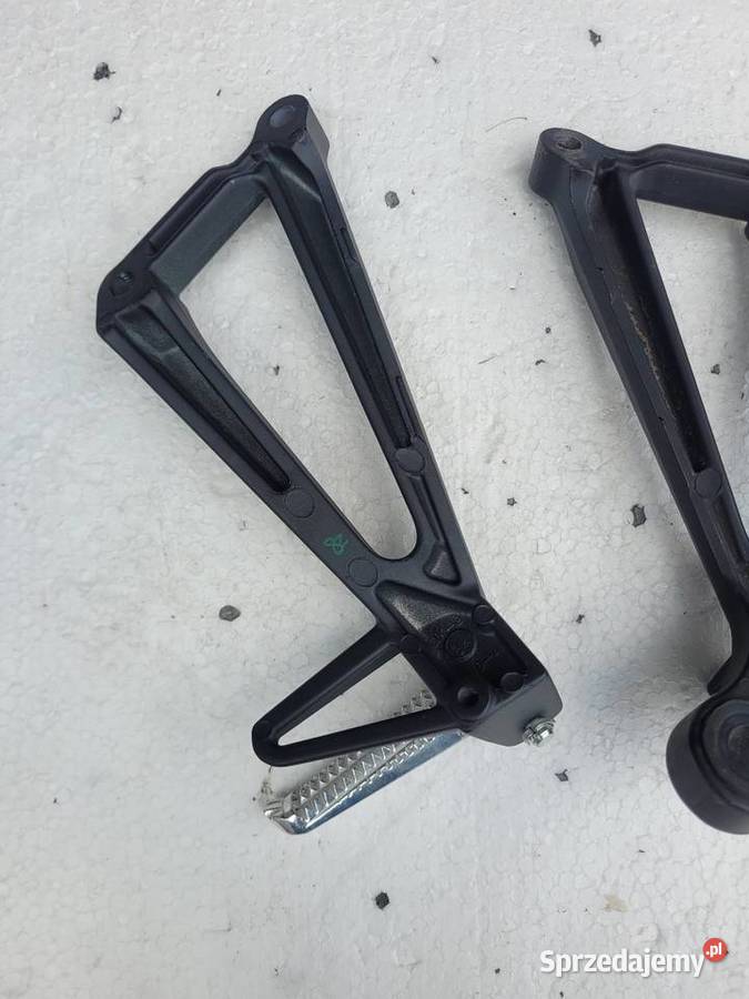 YAMAHA R3 R 3 1924 SET PODNÓŻEK PASAŻERA wielkopolskie Nowy Tomyśl