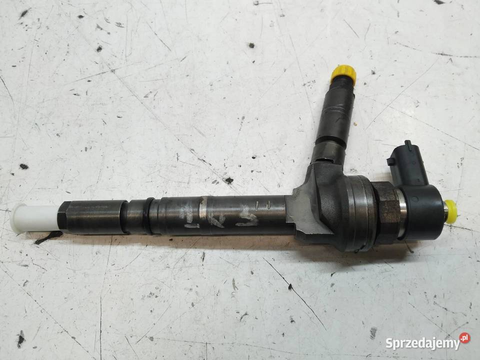 WTRYSKIWACZ 0445110174 17 CDTI Opel Astra III Rok produkcji 2005