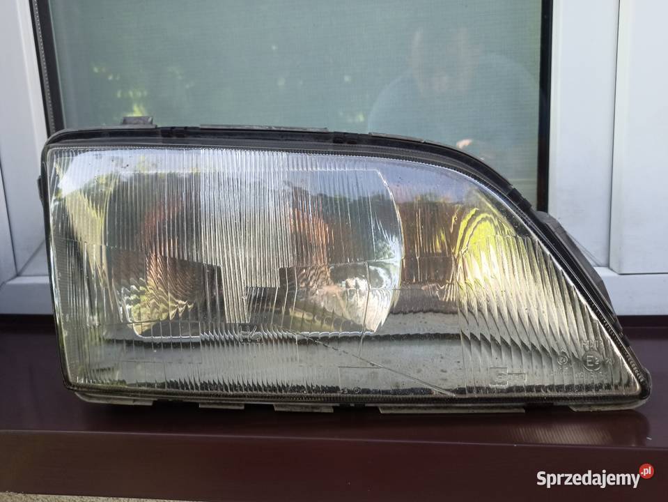 Opel Omega A lampa przednia prawa reflektor łódzkie Sieradz