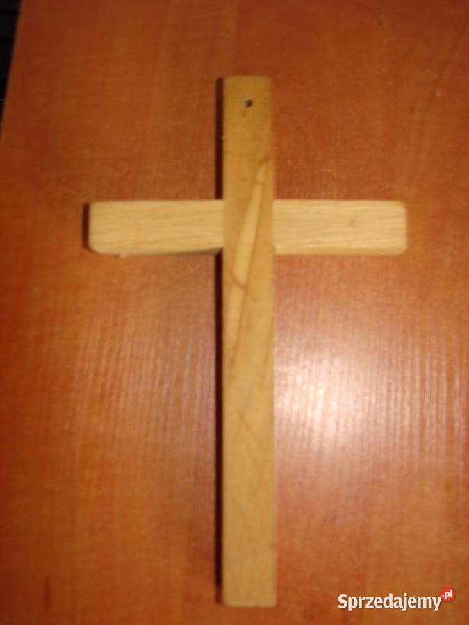 drewniany Krzyż wiszący na ścianę
