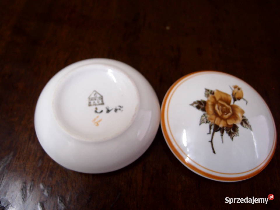 Bomboniera porcelanowa w kwiaty Ćmielów Łódź