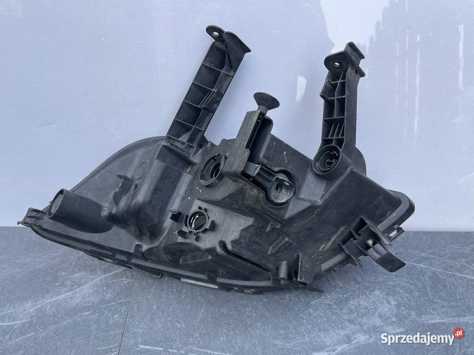 OPEL ASTRA 4 PRAWY KIERUNKOWSKAZ HALOGEN Lampy przednie Ostroróg sprzedam