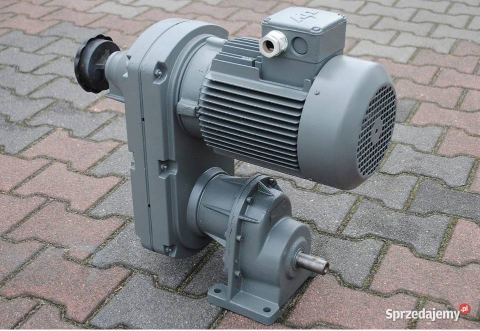 Motoreduktor 22kw z regulacją 68360obrmin LENZE Kargowa sprzedam