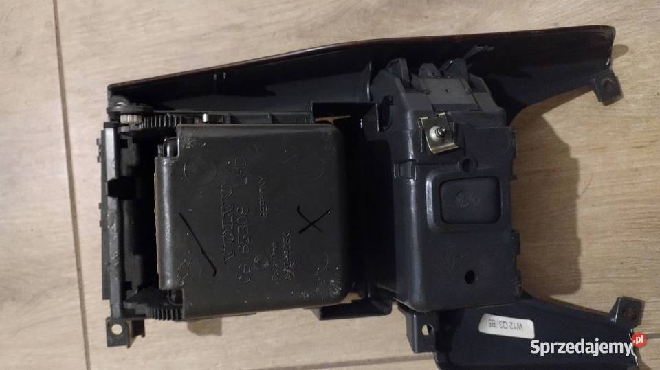 Volvo S80 uchwyt na kubek cupholder Rok produkcji 2000 Wyposażenie wnętrza Skierniewice