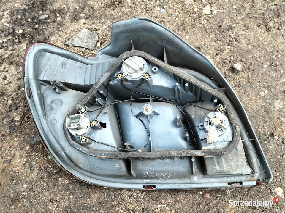Lampy tył Toyota Yaris I Sieradz