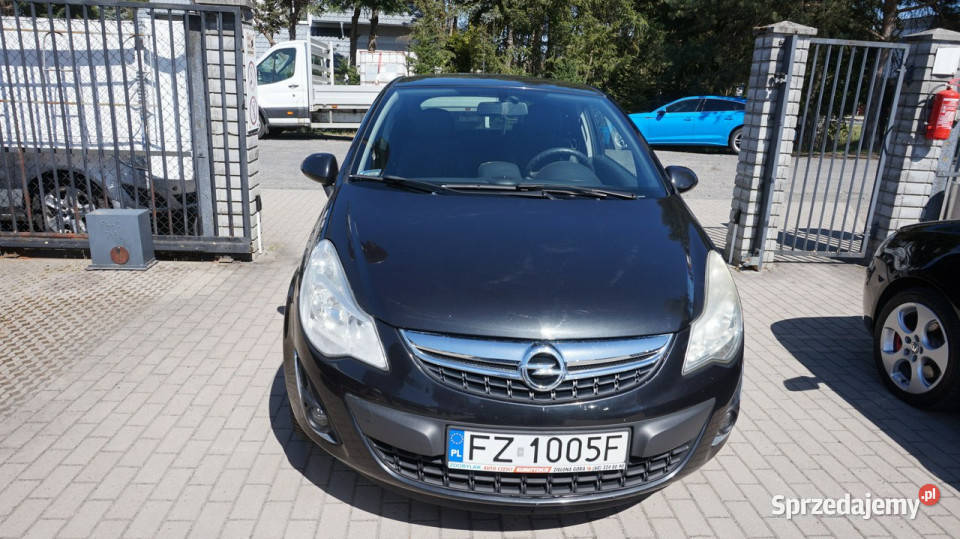 Opel Corsa zarejestrowany ubezpieczony Gwarancja Corsa Zielona Góra