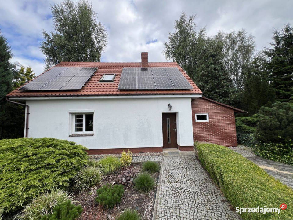 Na sprzedaż dom z basenem w Proszkowej Proszkowa