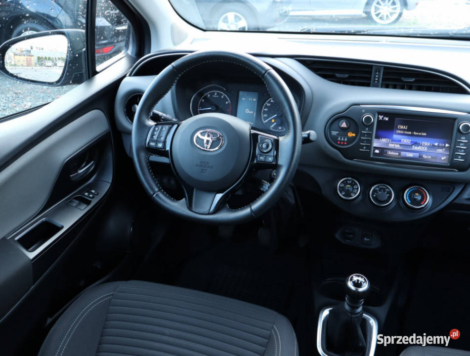 Toyota Yaris 15 Dual VVTi szyberdach