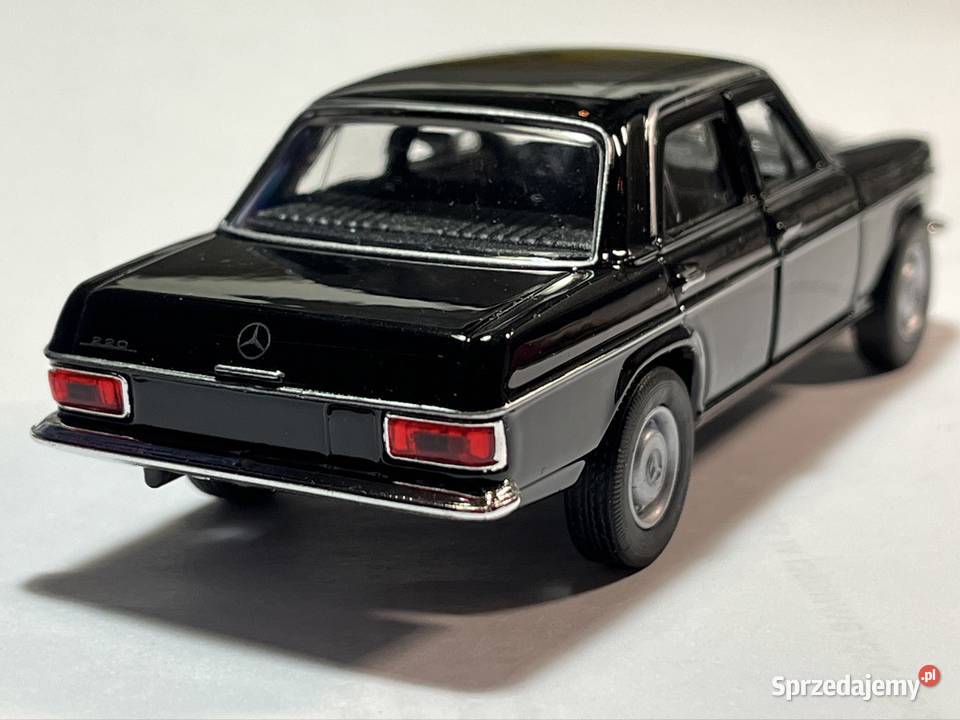 Kolekcjonerski model samochodu MercedesBenz 220 Grudziądz