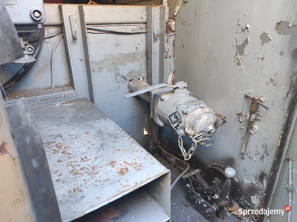 Dystrybutor paliwa na Przyczepie D83 Ostrowiec Świętokrzyski