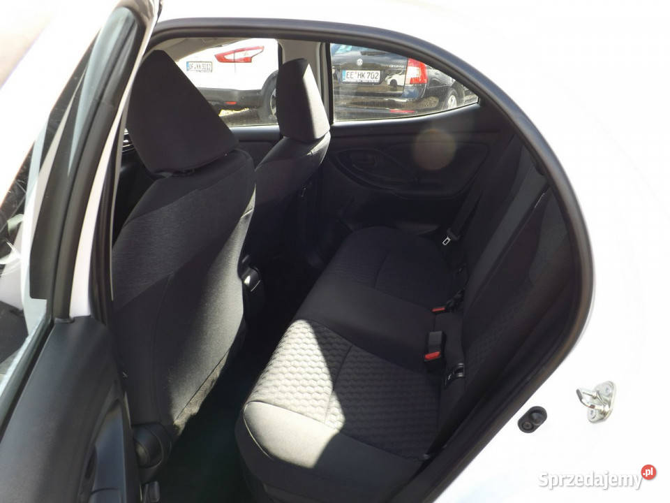 Toyota Yaris TOYOTA YARIS HYBRID IV IV 2020 nieuszkodzony Samochody osobowe Słupsk