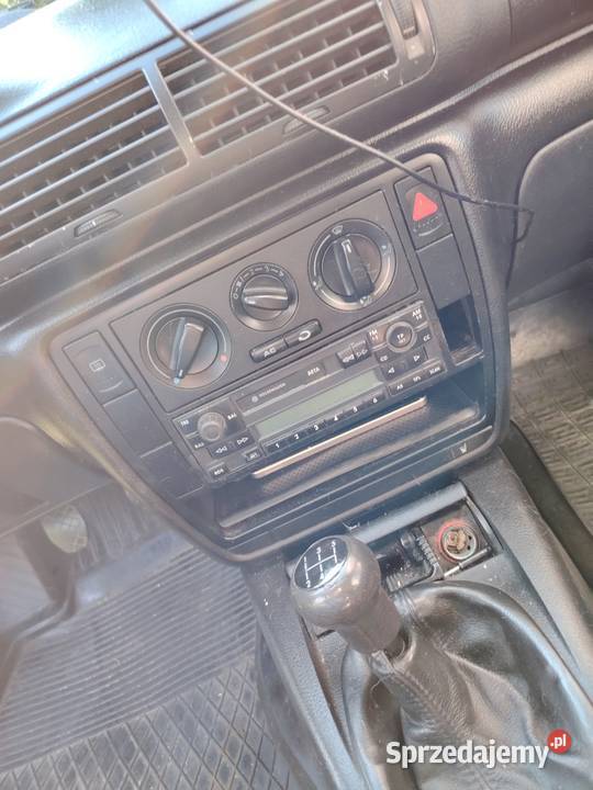 Sprzedam zamienię radio Passat Barciany sprzedam