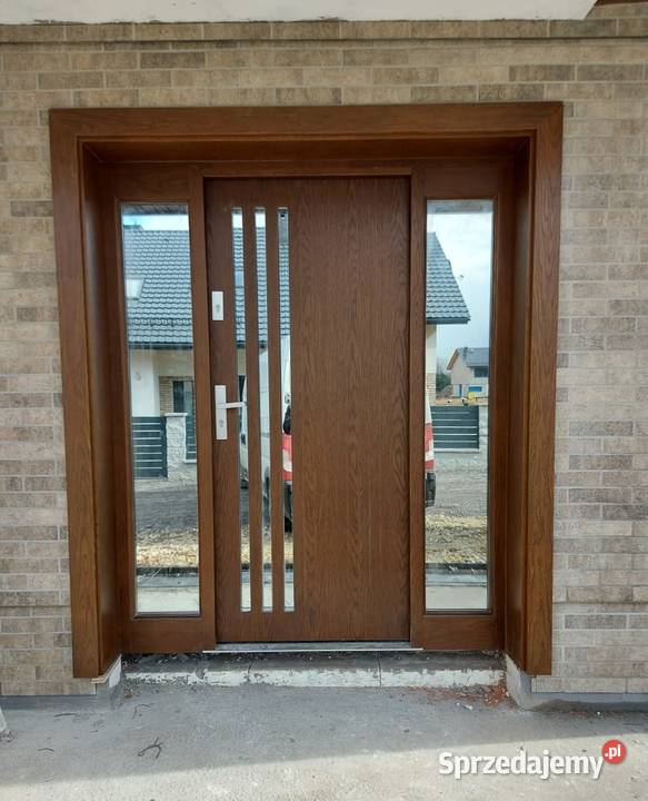 DOSTAWA NA TERENIE POLSKI DRZWI DREWNIANE Zabrze