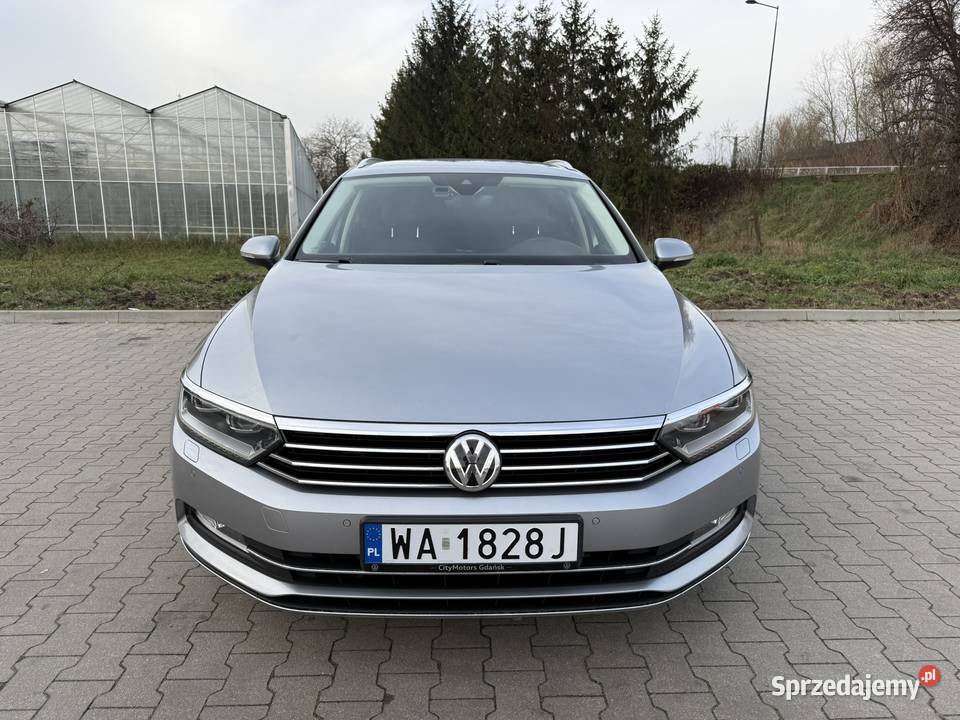 VW Passat B8 kombi 2017 benzyna 18 automat podgrzewane fotele Passat Warszawa
