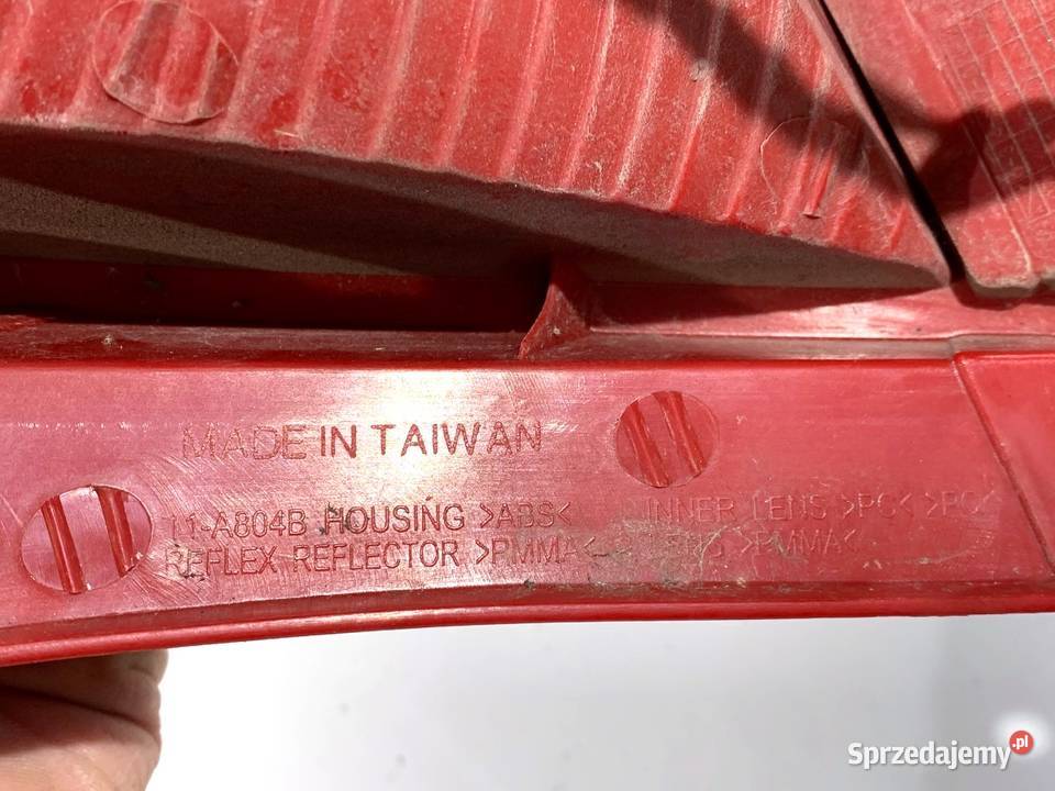 LAMPA LEWY TYŁ SUZUKI SWIFT III Hatchback Oświetlenie