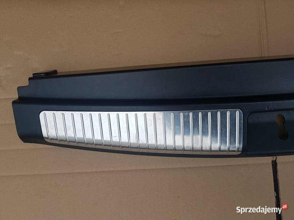 listwa ozdobna bagażnika Mercedes ML 164 A164 osobowe Motoryzacja