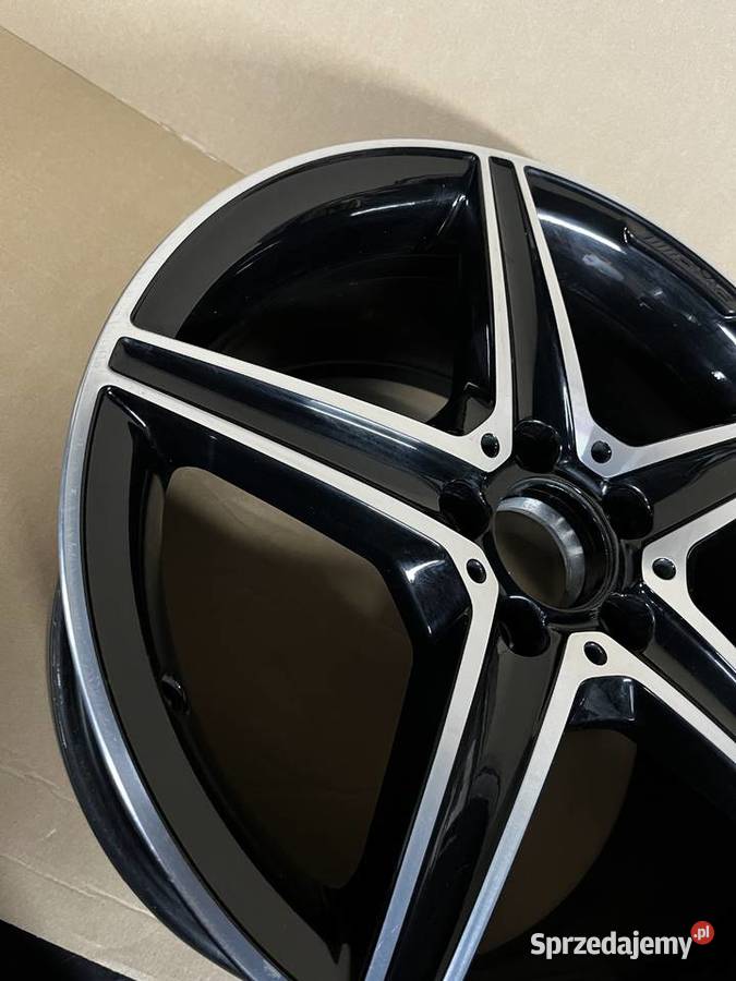 Felga Mercedes CClass W205 AMG A2054011200