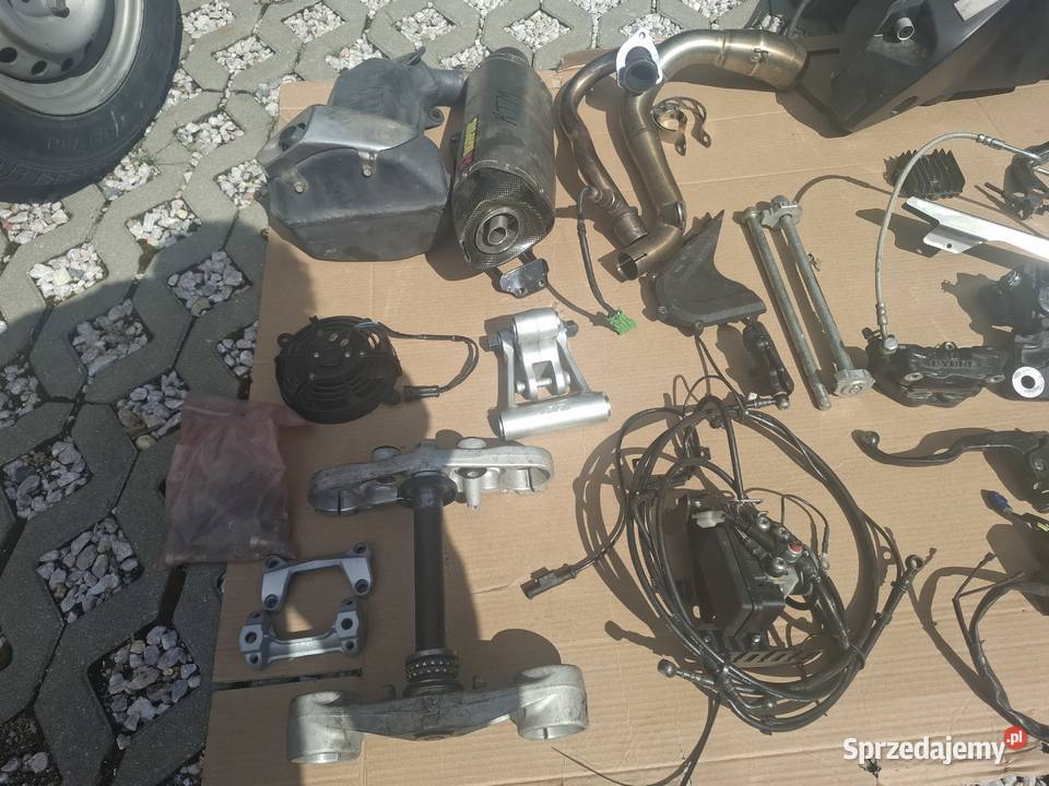 Sprzedam części ktm duke 125 Chościszowice
