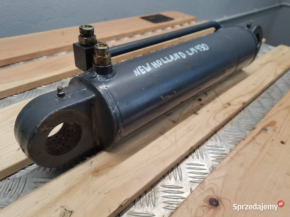 Holland LM 435 Cylinder hydrauliczny Wilkowo
