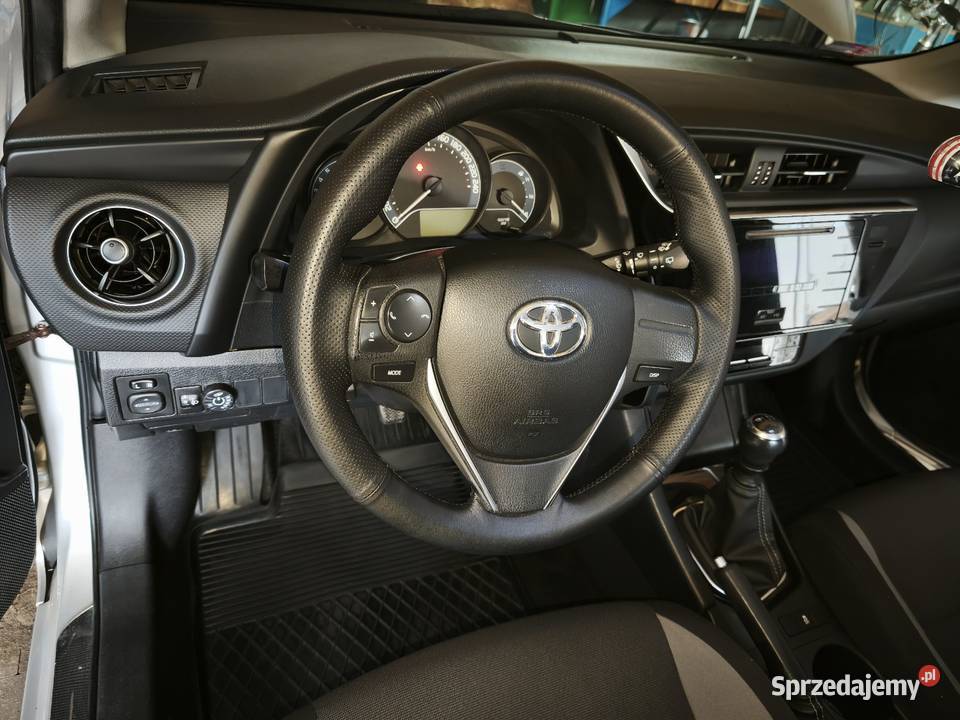 Toyota Auris 2016 16 LPG Częstochowa sprzedam
