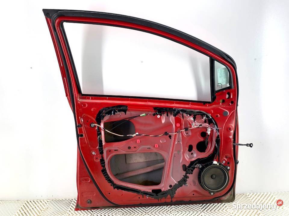 DRZWI LEWY PRZÓD TOYOTA YARIS II Hatchback 0514 Drzwi
