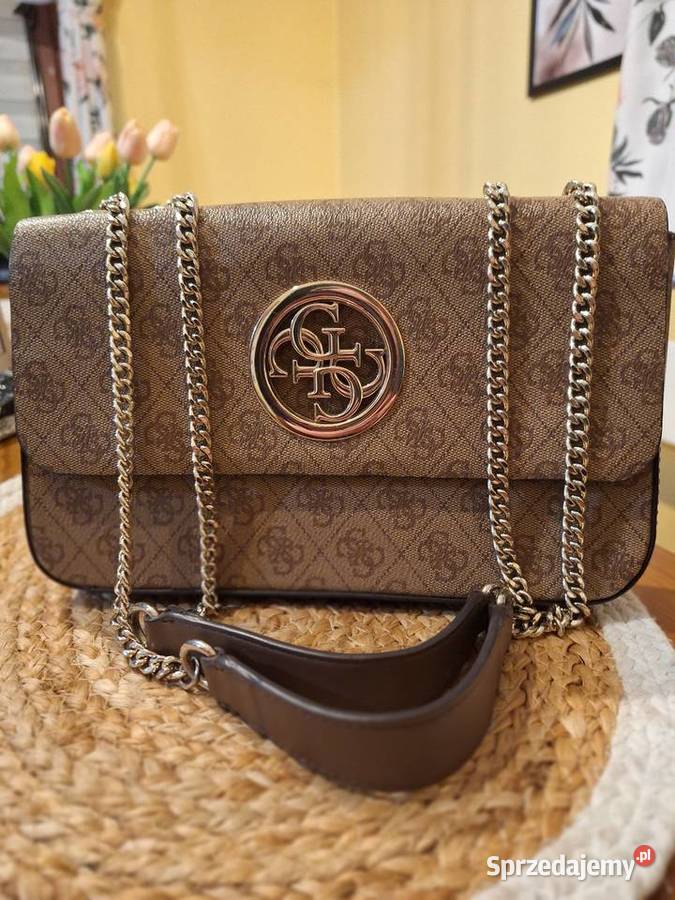 Piękna torebka Guess na łańcuszku Strzyżów