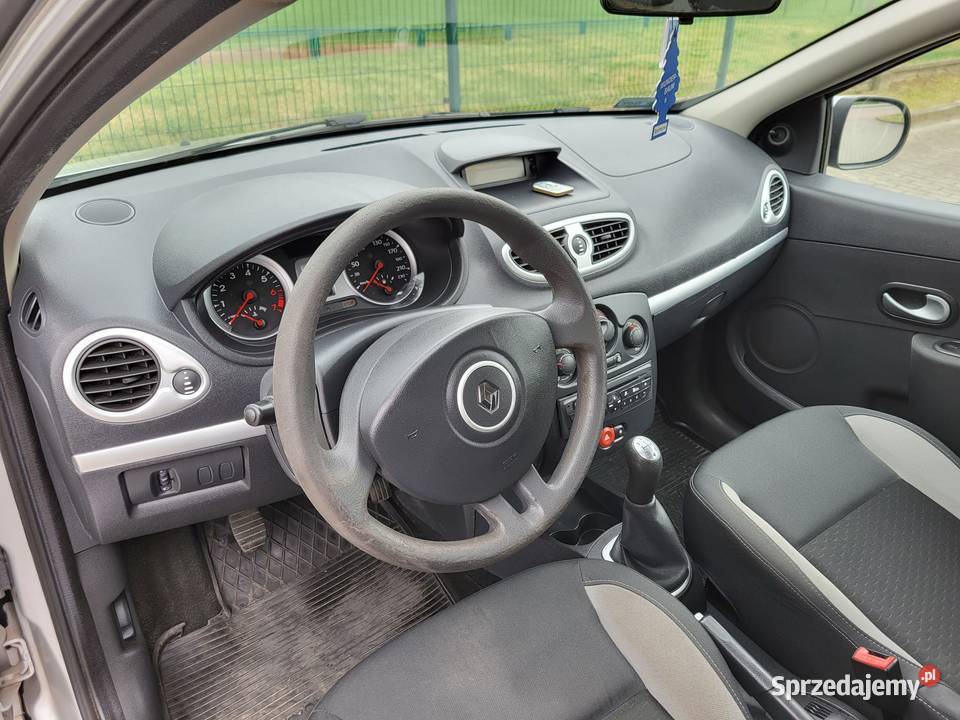 Renault Clio 12 benzyna 75 niski przebieg Warta