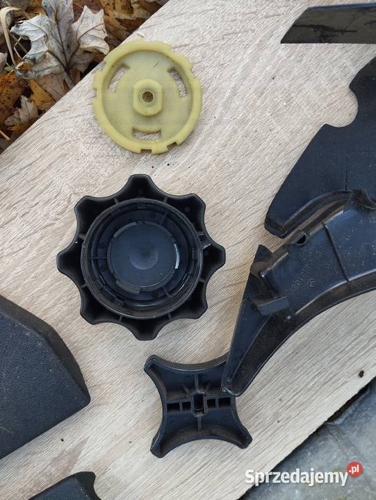 Plastiki osłony fotela Mercedes 190 W201 Łódź sprzedam