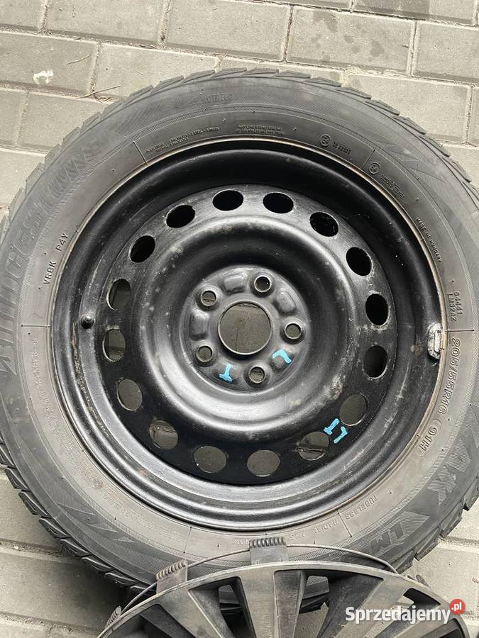 Felgi stalowe Toyota z oponami 2055516 kołpaki Zgierz